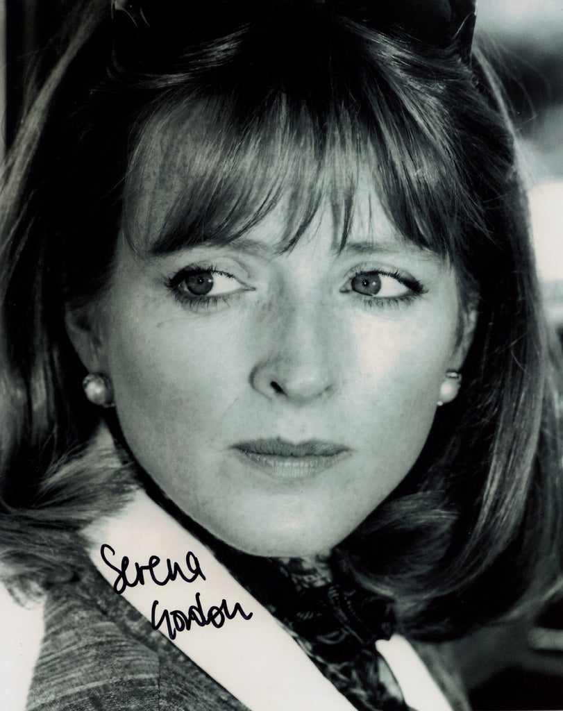 SERENA GORDON JAMES BOND GIRL FROM GOLDENEYE IN PERSON SIGNED PHOTO