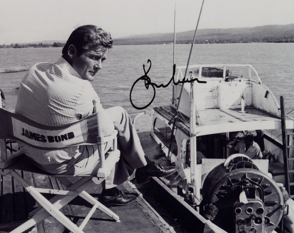 ROGER MOORE ON SET IN PERSON SIGNED PHOTO