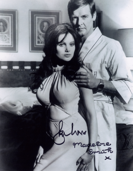 ROGER MOORE & MADELINE SMITH IN PERSON SIGNED PHOTO FROM LIVE AND LET DIE