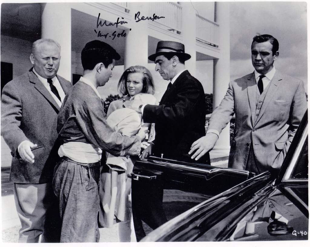 MARTIN BENSON AS SOLO FROM JAMES BONDS GOLDFINGER IN PERSON SIGNED PHOTO