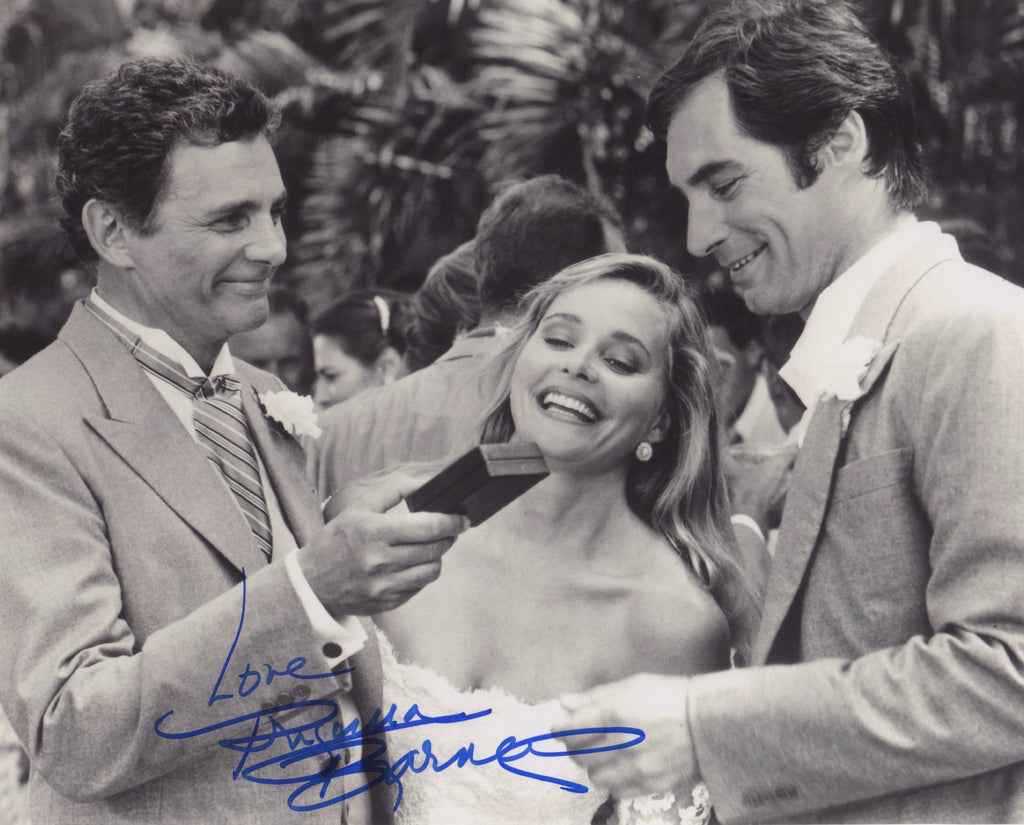 PRISCILLA BARNES IN PERSON SIGNED PHOTO FROM JAMES BONDS LICENSE TO KILL