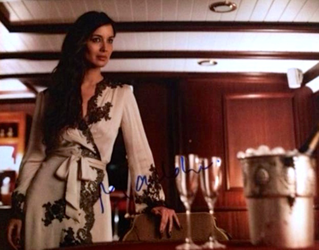 BERENICE MARLOHE SIGNED IN PERSON 11 X 14 COLOR PHOTO FROM SKYFALL