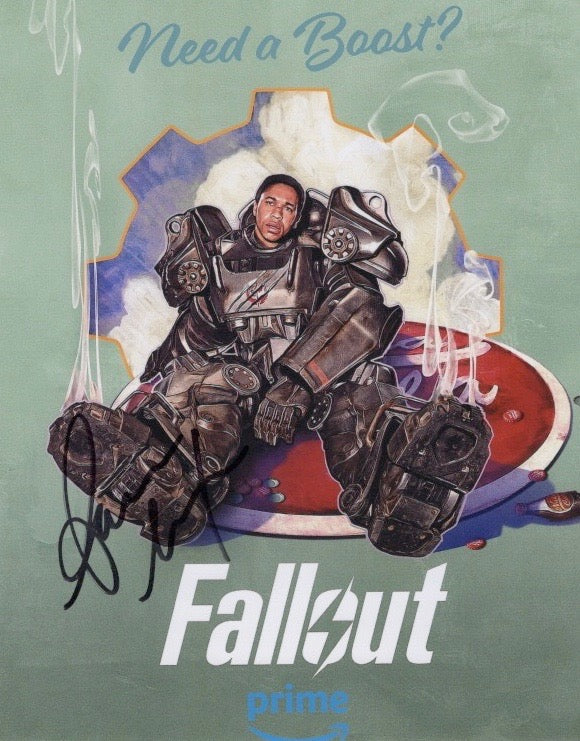 AARON MOTEN IN PERSON SIGNED PHOTO FROM THE 2024 TV SERIES FALLOUT