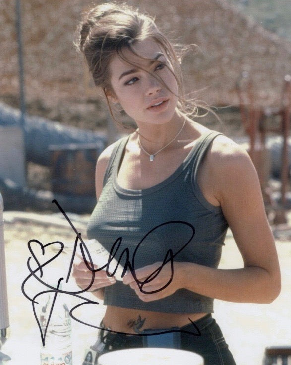 DENISE RICHARDS SIGNED PHOTO FROM JAMES BOND'S THE WORLD IS NOT ENOUGH