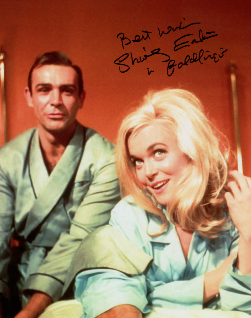 SHIRLEY EATON BEHIND THE SCENES IN PERSON SIGNED PHOTO FROM THE1964 JAMES BOND FILM GOLDFINGER