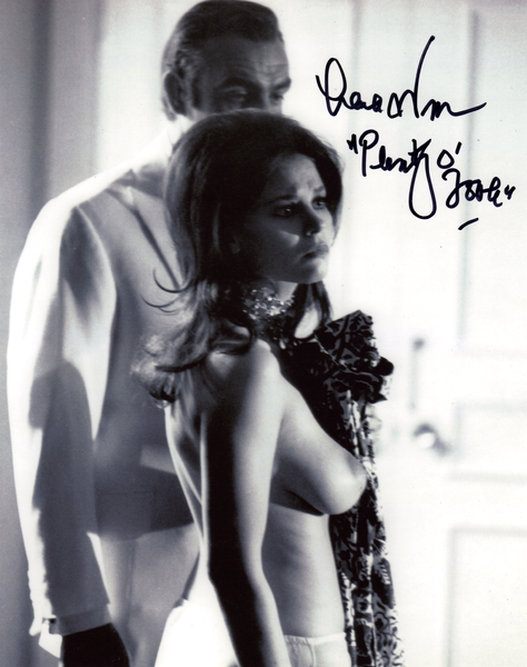 LANA WOOD JAMES BOND GIRL DIAMONDS ARE FOREVER ON SET SHOT IN PERSON SIGNED PHOTO