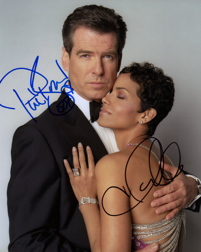 JAMES BOND PIERCE BROSNAN & HALLE BERRY DIE ANOTHER DAY IN PERSON SIGNED PHOTO