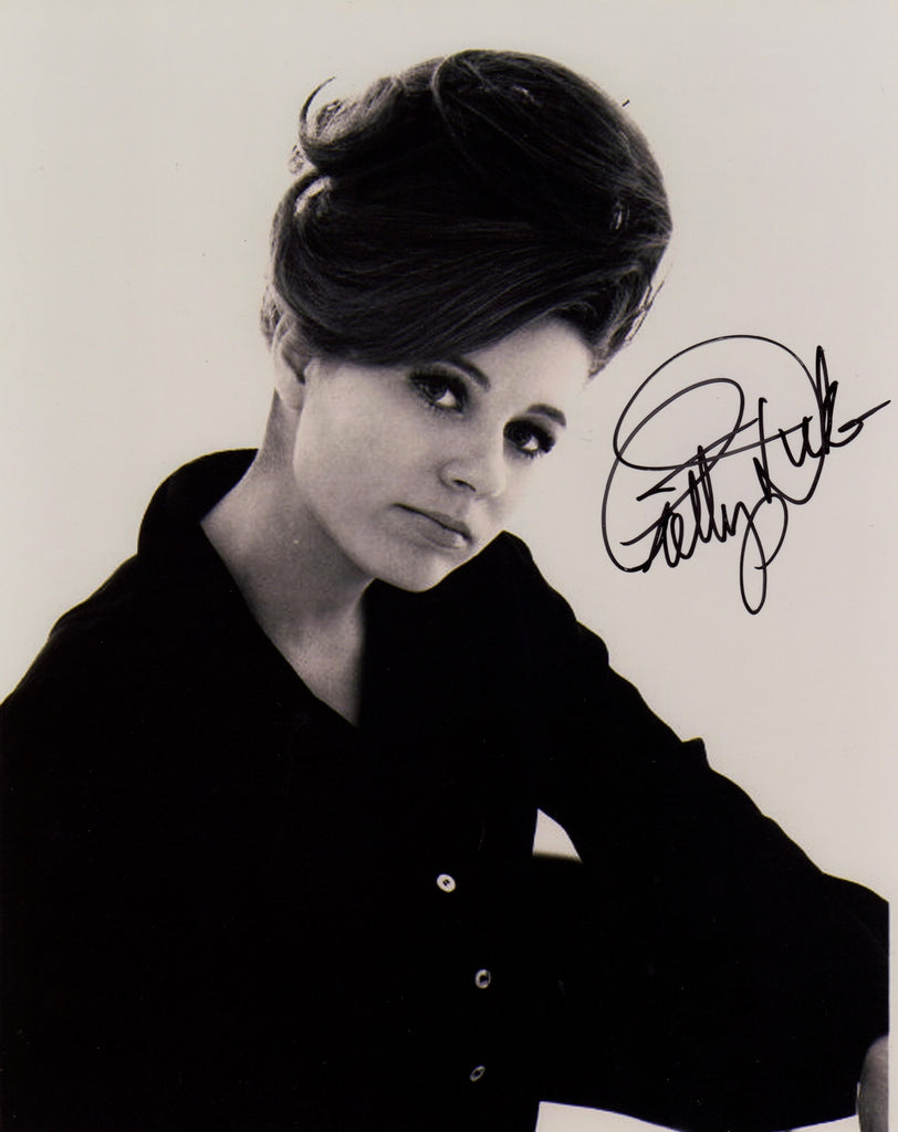 PATTY DUKE IN PERSON SIGNED PHOTO FROM VALLEY OF THE DOLLS