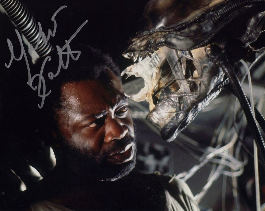 YAPHET KOTTO IN PERSON SIGNED SHOT AS PARKER FROM THE 1979 MOVIE ALIEN